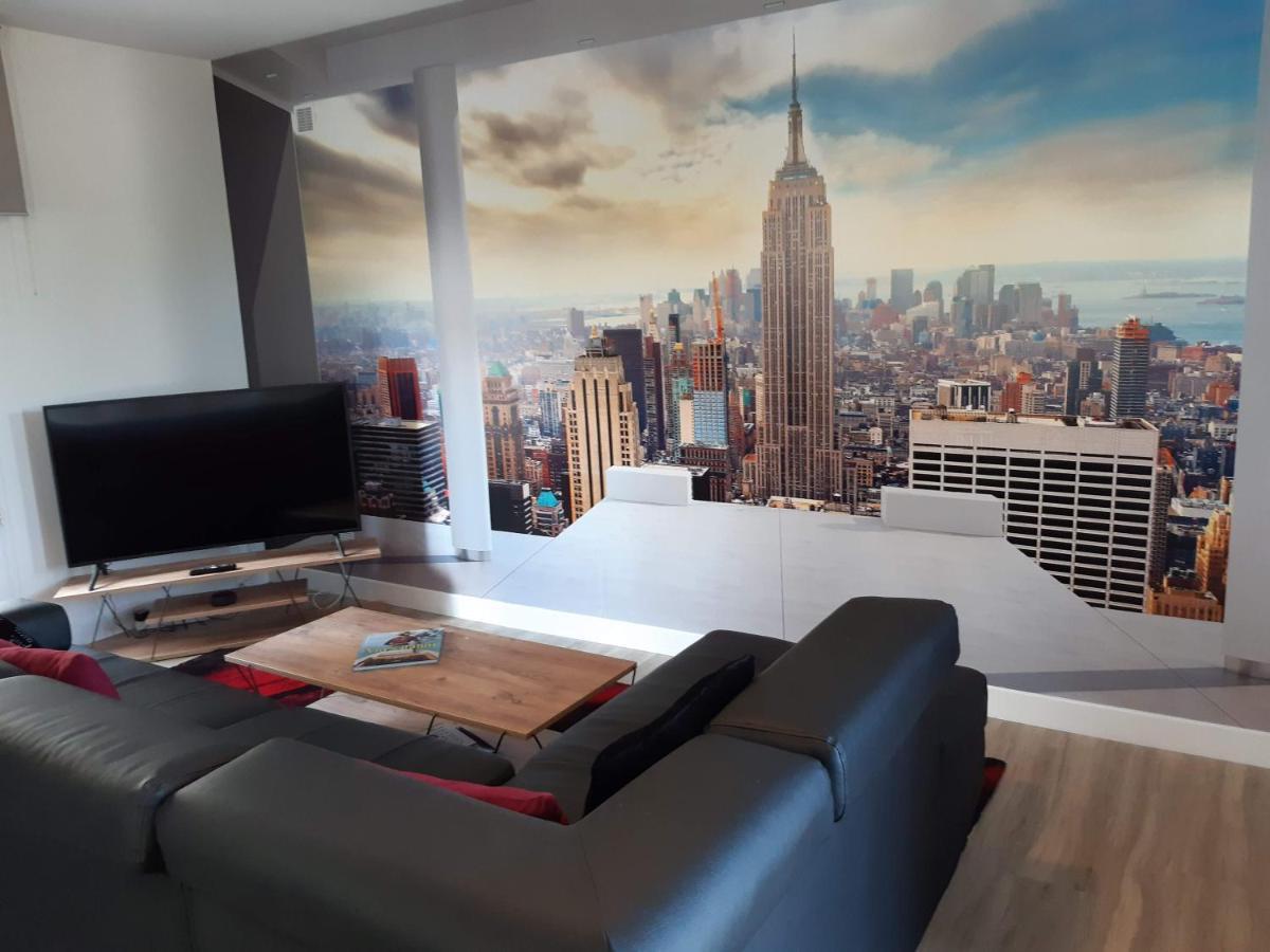 Appartement Renove Le New-York En Centre Ville - Terrasse Et Parking - Non Climatise La Roche-Chalais Екстер'єр фото