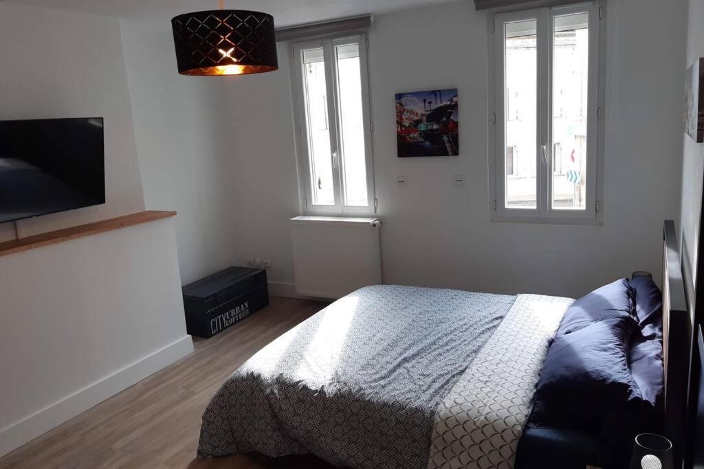 Appartement Renove Le New-York En Centre Ville - Terrasse Et Parking - Non Climatise La Roche-Chalais Екстер'єр фото